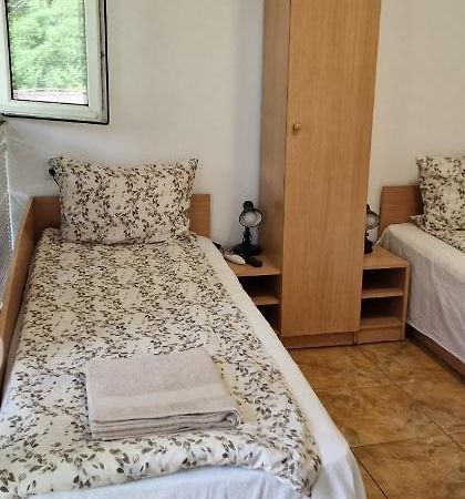 Guest House Selin Veliko Tarnovo Eksteriør billede